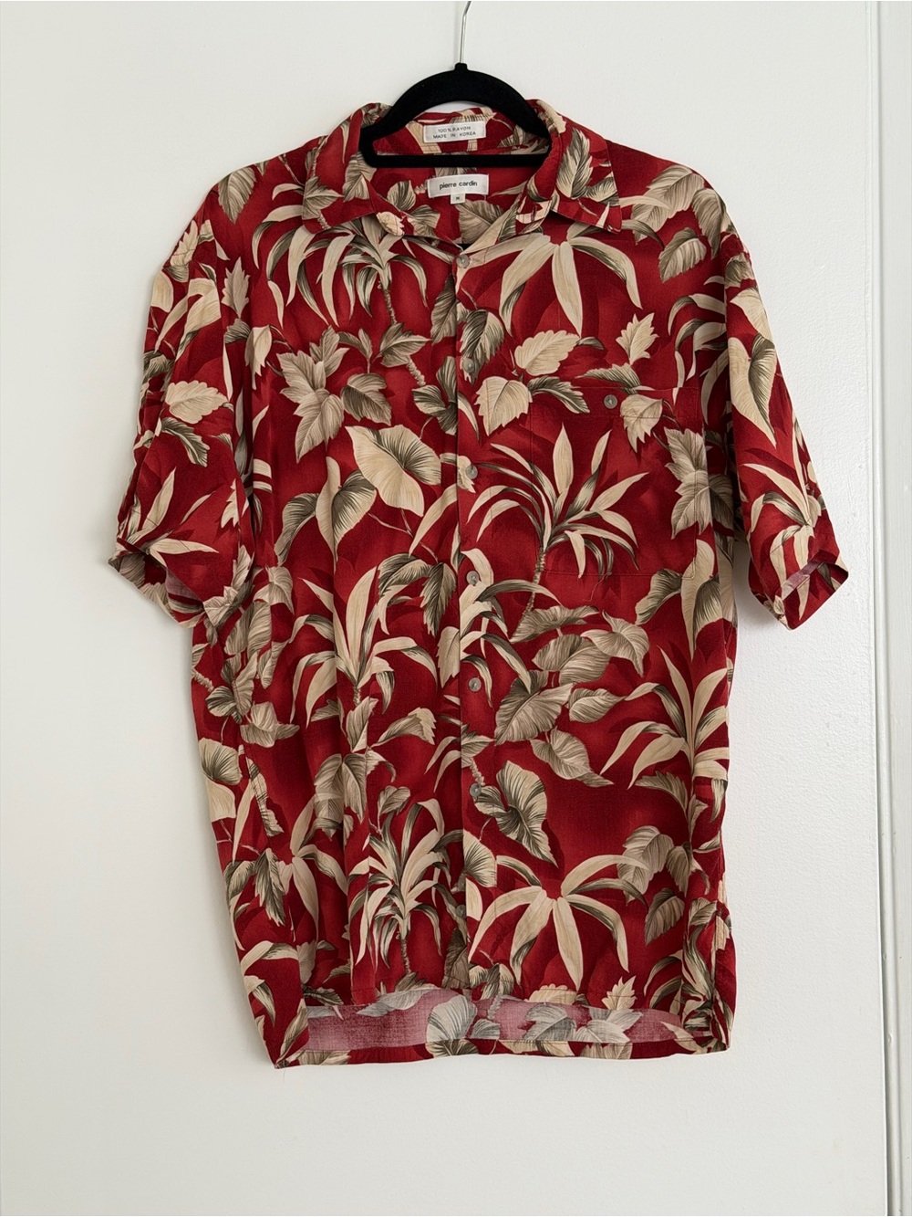 VTG Pierre Cardin Hawaiian Shirt Men’s Medium Red Tropical Leaf Rayon - Size M